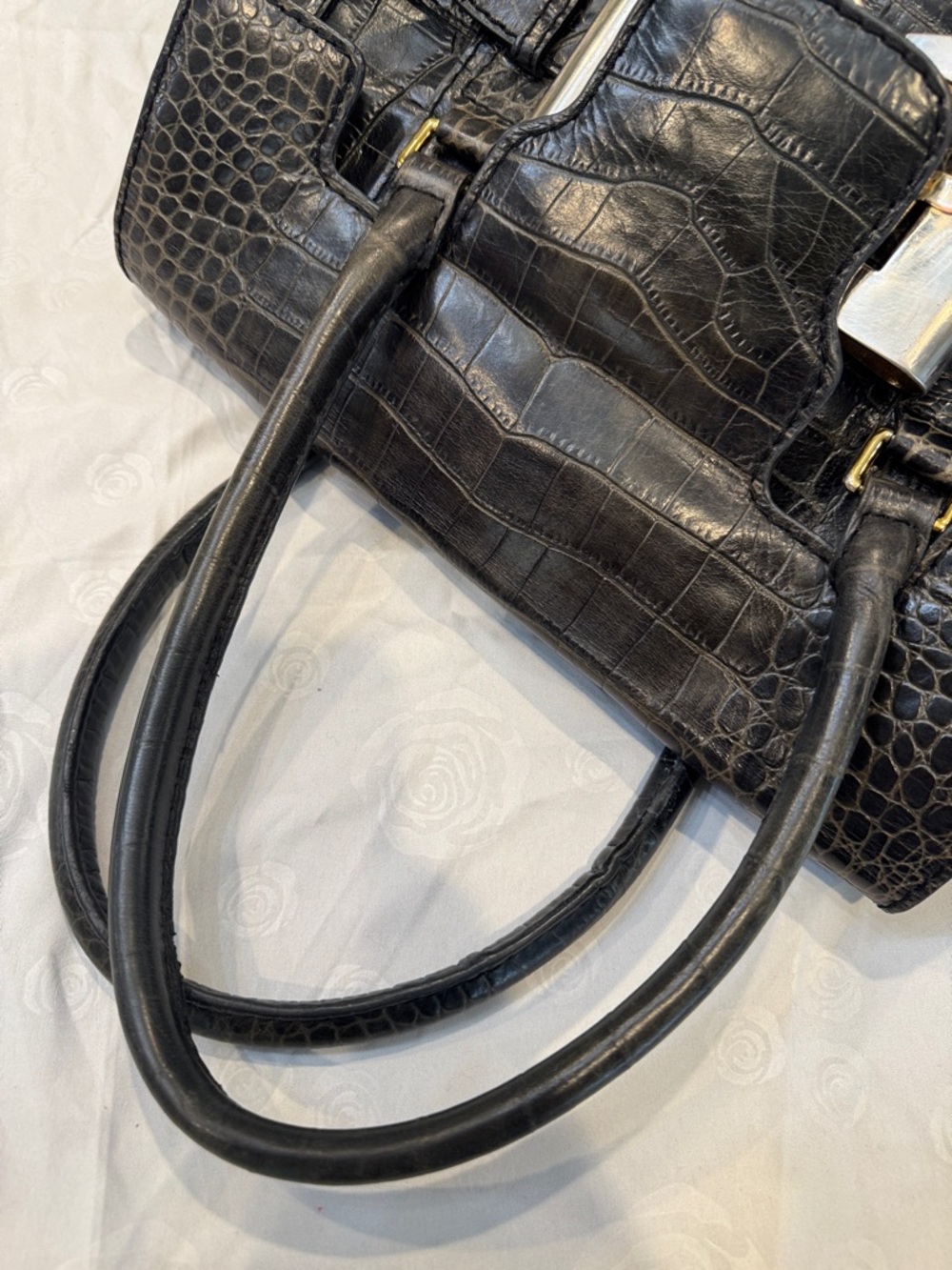 Authentic Gucci Dialux Queen Black Croc-Embossed Leather Satchel - Picture 9 of 13